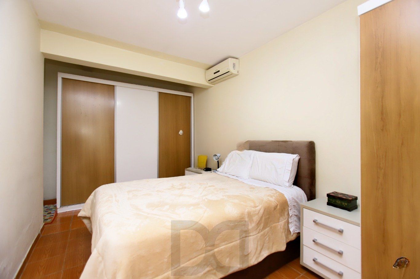 Casa com Edícula nos fundos, total de 5 dormitórios no Bairro gloria. — foto 17