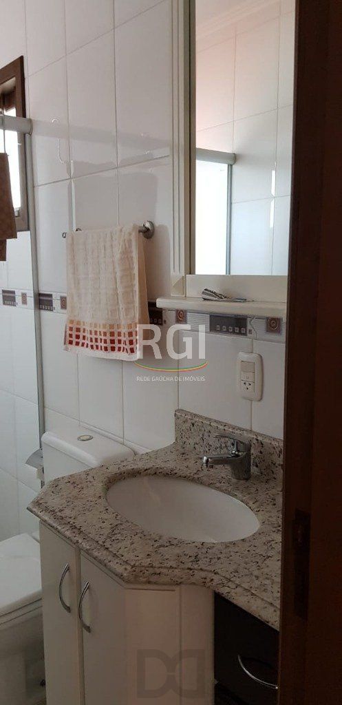 Casa para Venda - 300m², 4 dormitórios, sendo 2 suites, 4 vagas - Medianeira — foto 7