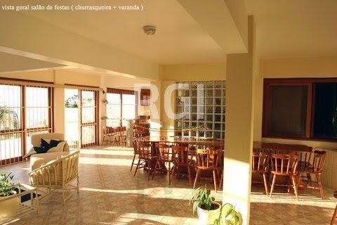 Casa para Venda - 485m², 3 dormitórios, sendo 1 suites, 4 vagas - Teresópolis — foto 1
