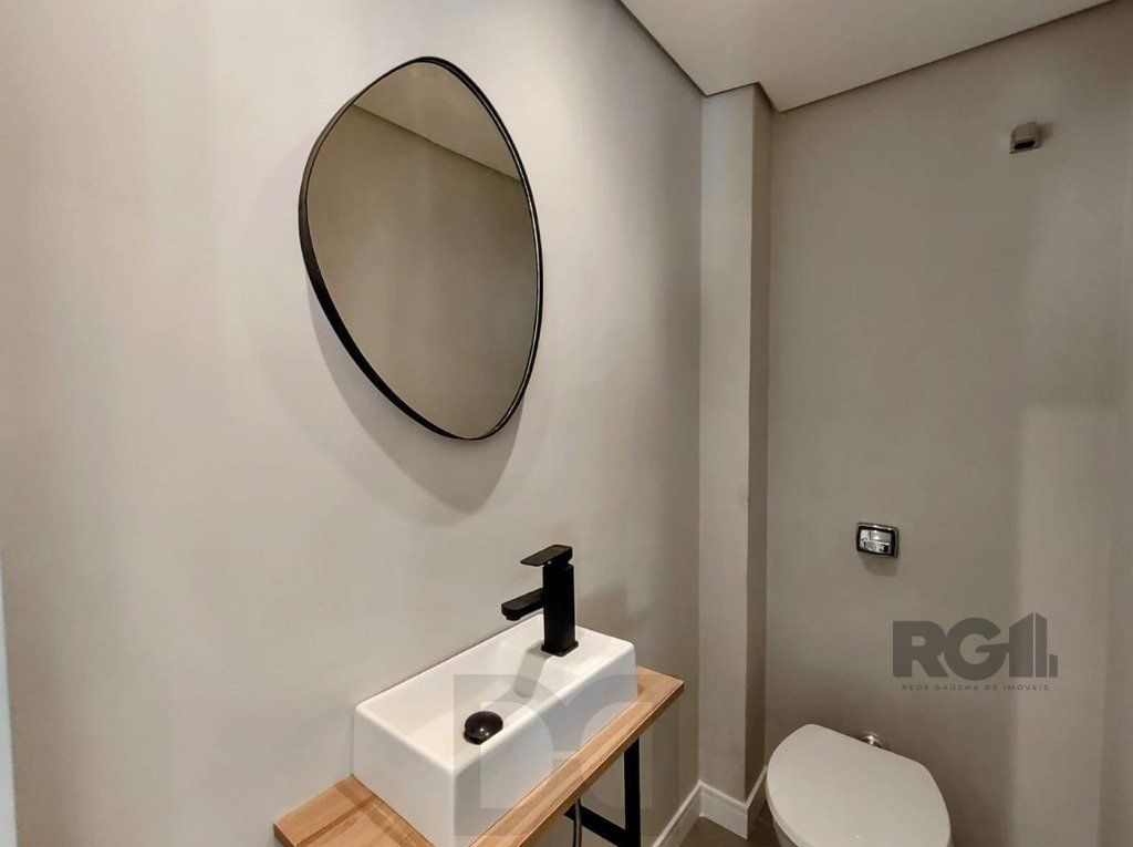 Apartamento semi mobiliado, 67m², 2 dormitórios, 1 vaga no bairro Petrópolis — foto 14