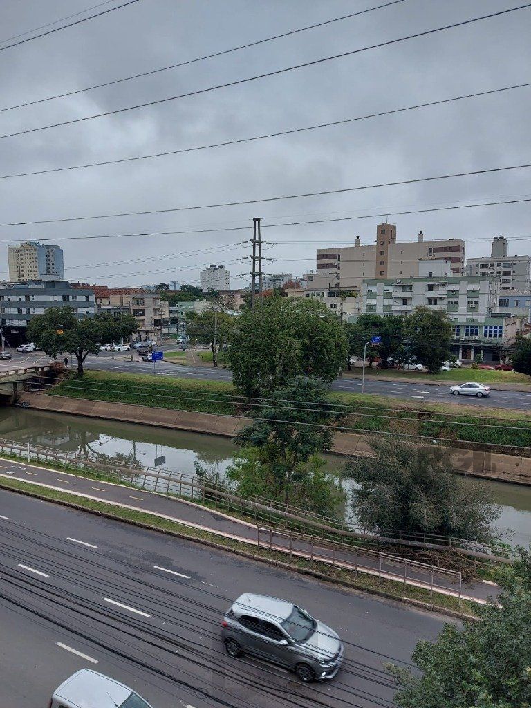 Apartamento 2 dormitórios, próximo da UFRGS, PUC, Ernesto Dorneles e trasporte público. — foto 5