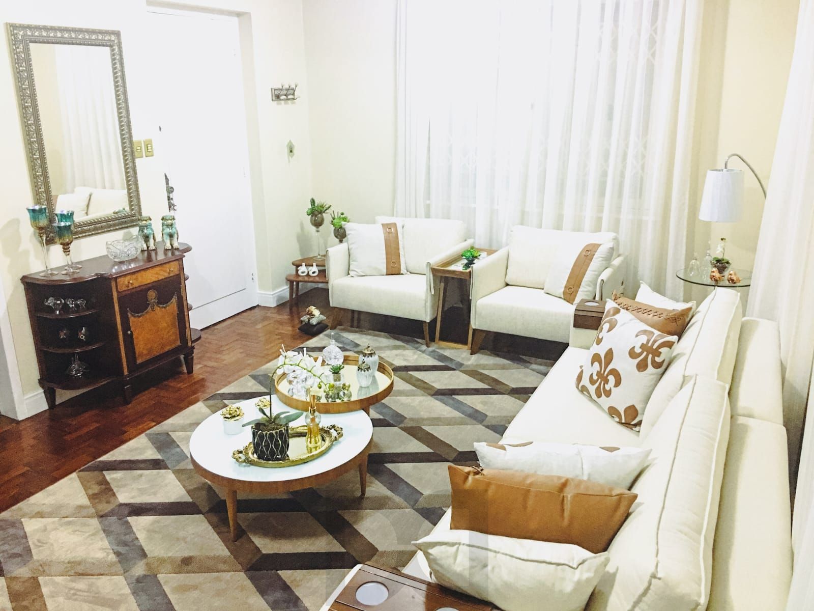 CASA RESIDENCIAL, REPAGINADA POR ARQUITETO COM MUITA ELEGÂNCIA E CONFORTO! — foto 13