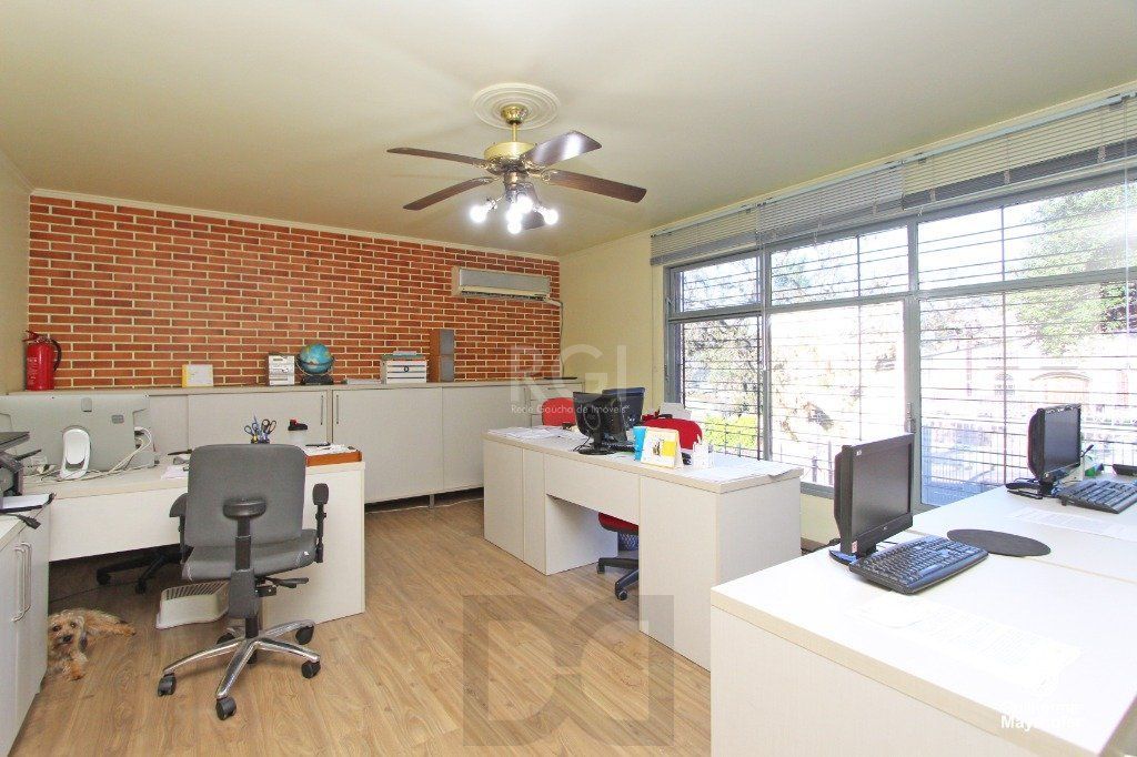 Casa para Venda - 500m², 5 dormitórios, sendo 2 suites, 5 vagas - Menino Deus — foto 3