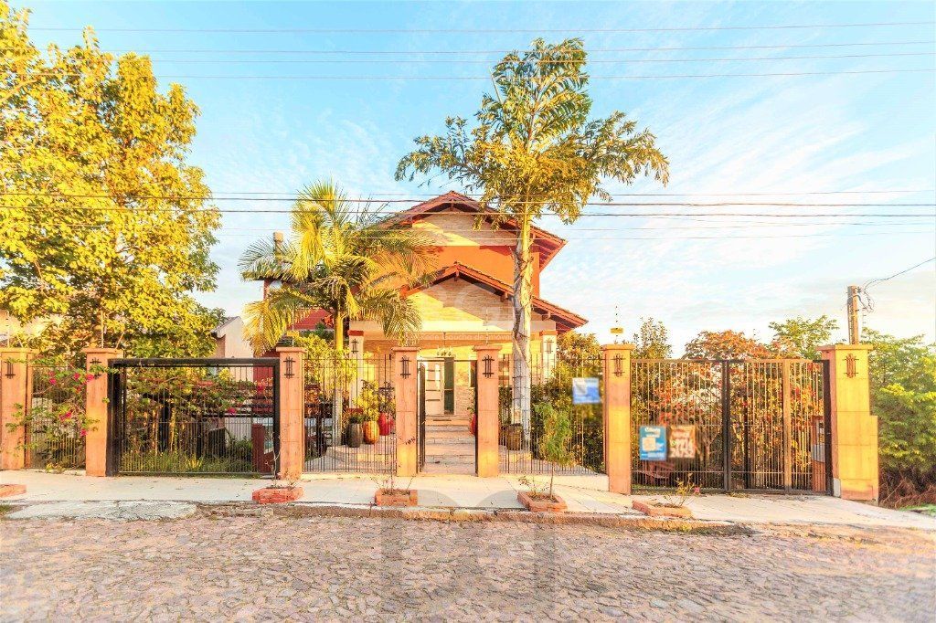 Casa de 498m², bairro Teresópolis — foto 1