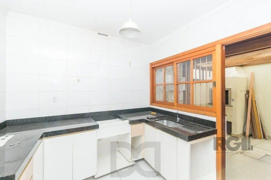 Casa com 3 dormitórios no bairro Jardim Itu — foto 4