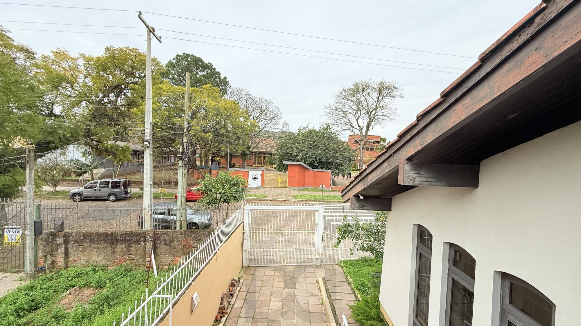 Casa para Venda - 260m², 4 dormitórios, sendo 1 suites, 4 vagas - Nonoai — foto 42