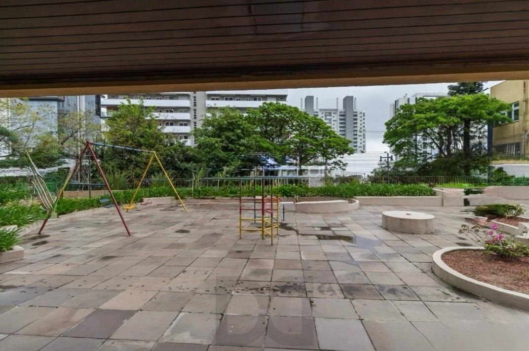 Apartamento 138m² 3 dormitórios no bairro Petrópolis — foto 21
