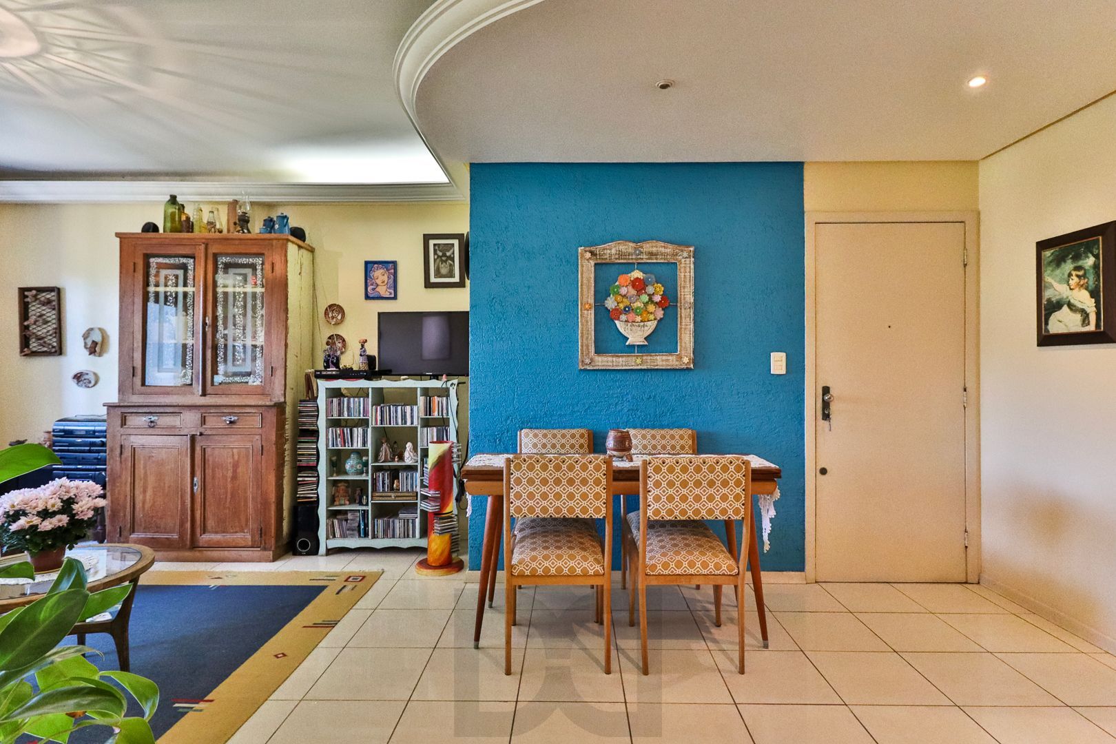 Apartamento para venda de 3 dormitórios, no bairro Teresópolis em Porto Alegre/RS. — foto 4
