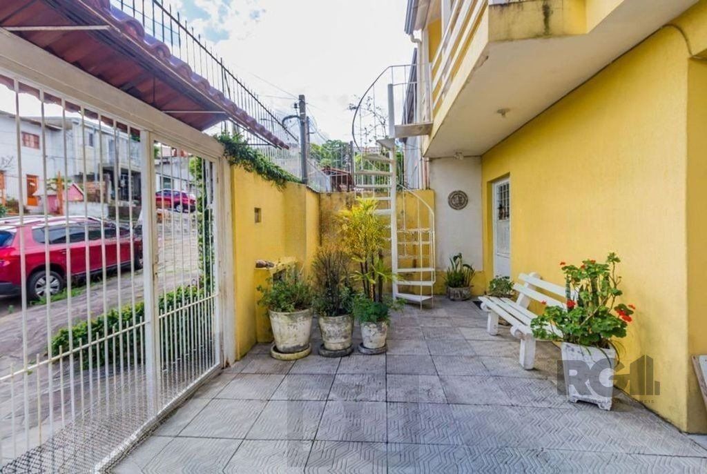 Casa 5 Dormitório(s) Bairro Teresópolis — foto 1