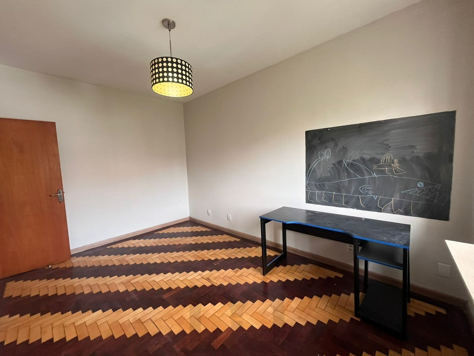 Apartamento de 3 dormitórios á venda no Bairro Rio Branco, Porto Alegre. — foto 12
