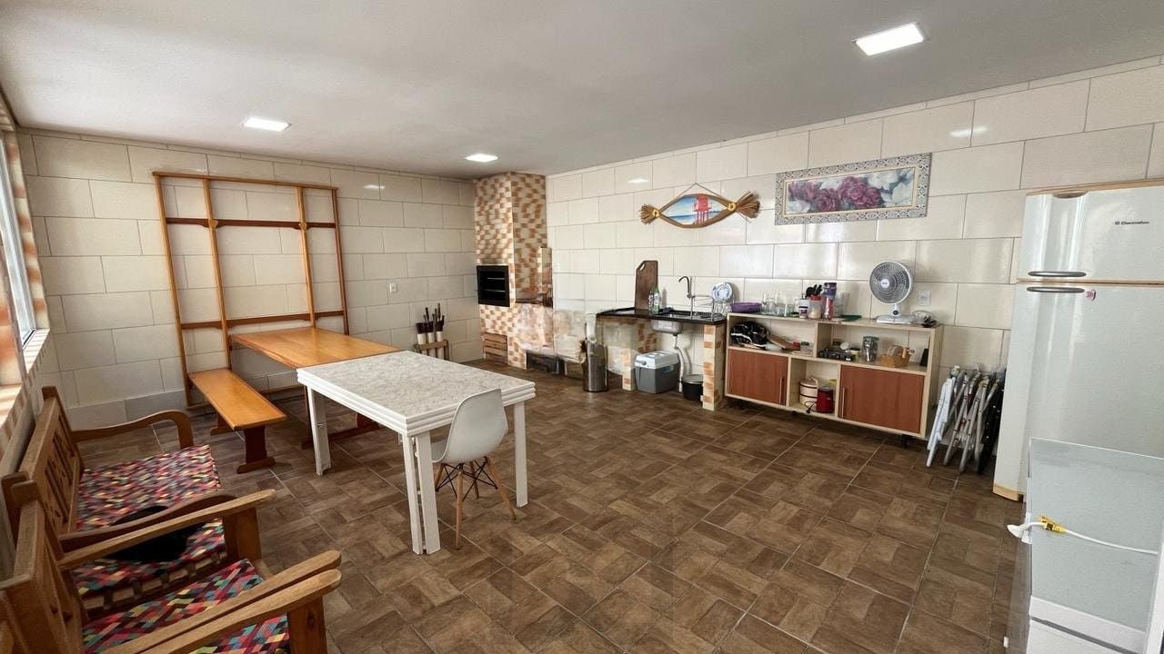 Casa de 4 dormitórios no bairro Santo Antônio, Porto Alegre — foto 19