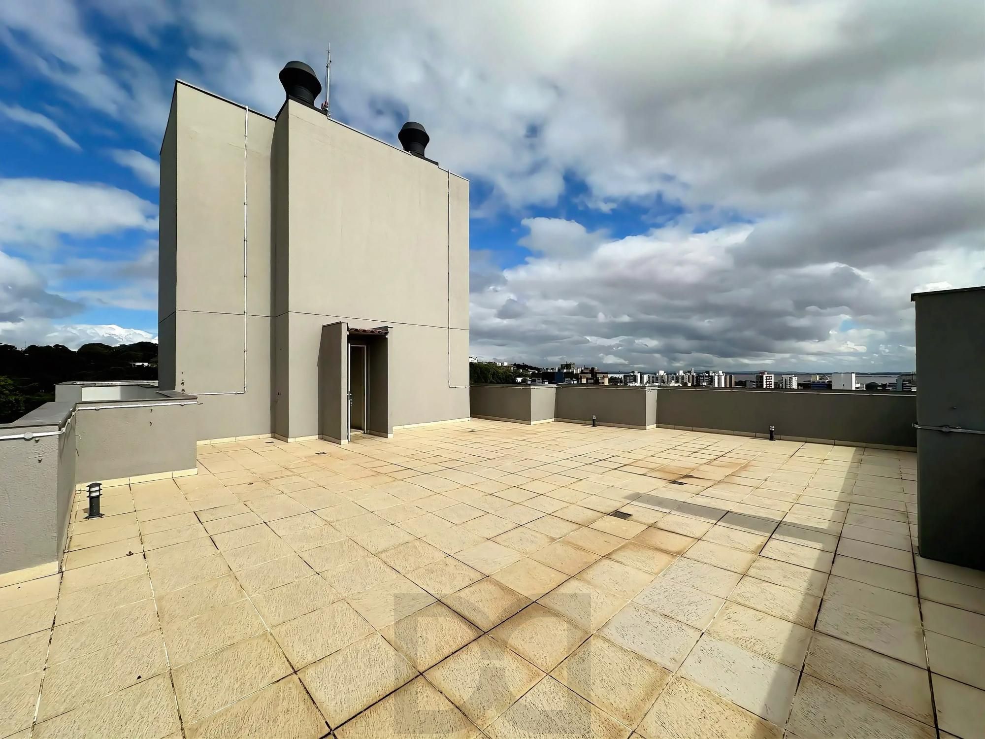Apartamento de 02 dormitórios com suite no bairro Menino Deus — foto 13
