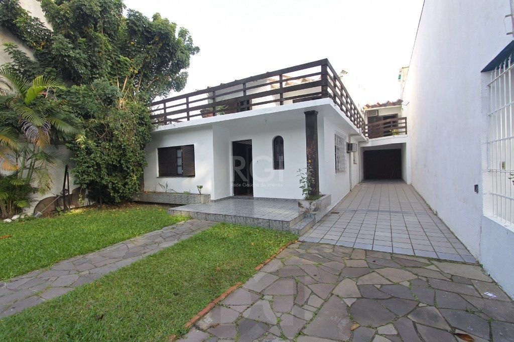 Casa para Locação/Aluguel - 240m², 4 dormitórios, 6 vagas - Nonoai — foto 1