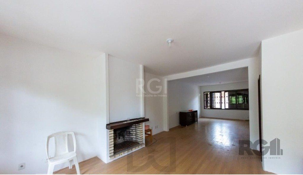 Casa para Venda - 450m², 4 dormitórios, sendo 3 suites, 5 vagas - Nonoai — foto 4