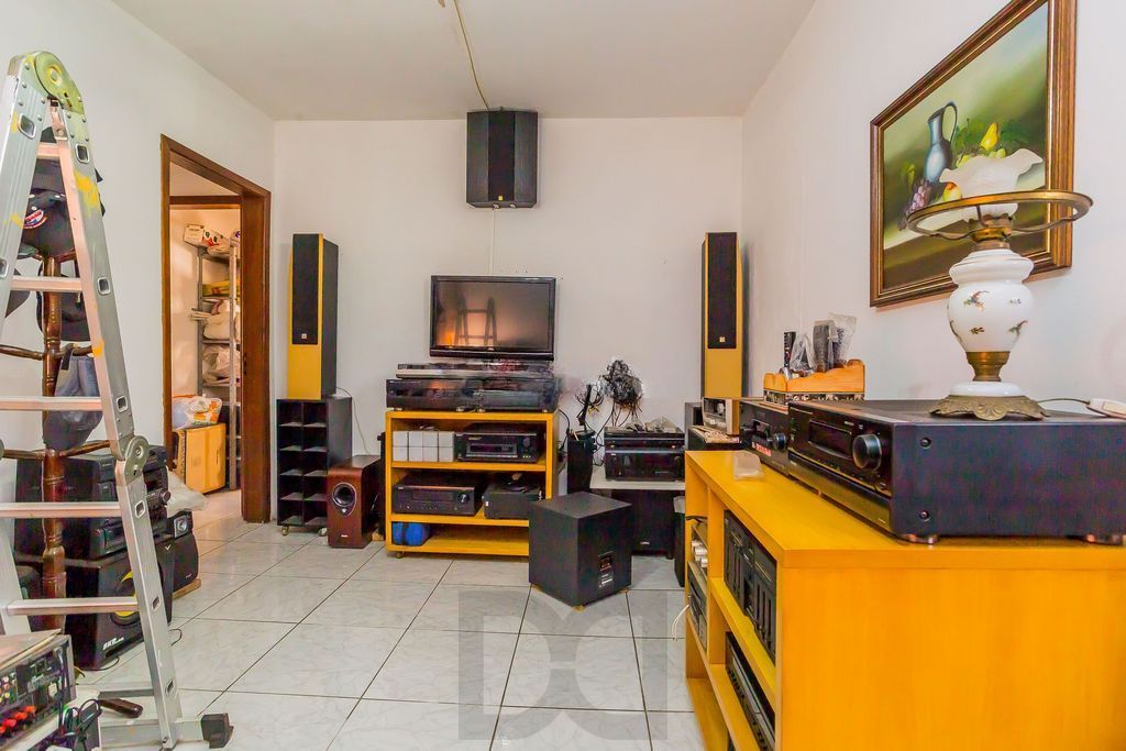 Casa de 6 dormitórios à venda No Bairro Jardim do Salso - Porto Alegre — foto 8