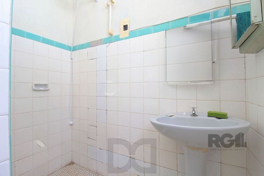 Casa 4 Dormitórios Bairro Teresópolis — foto 18