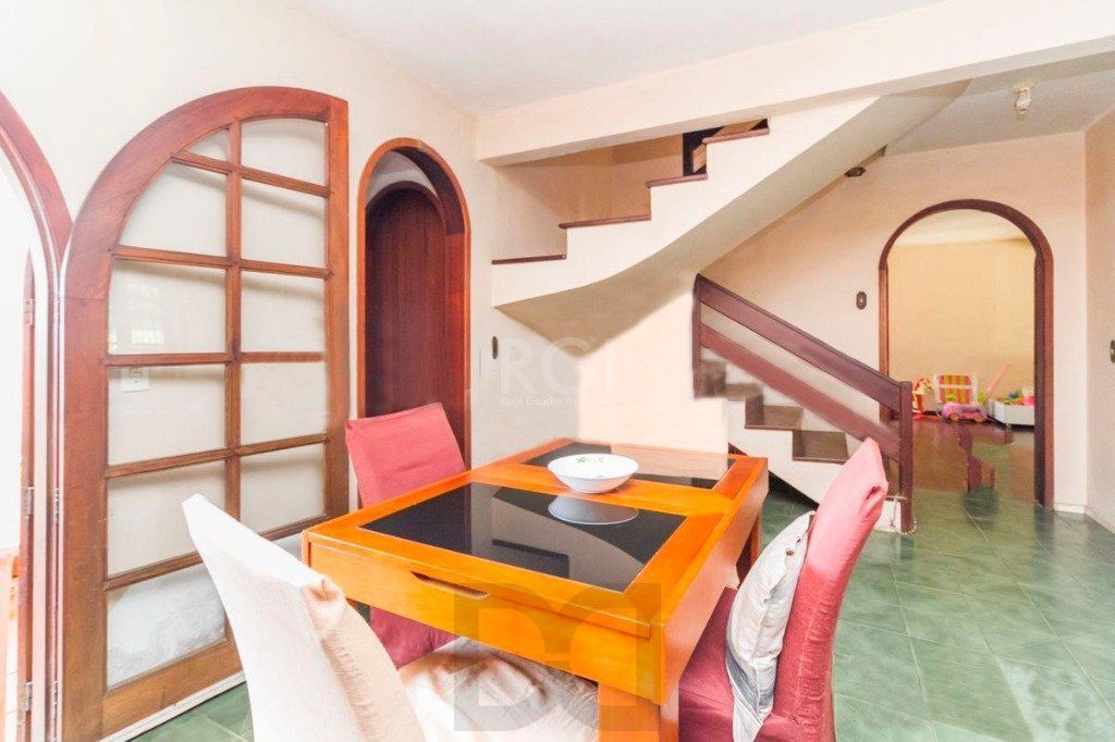 Casa para Venda - 279.1m², 4 dormitórios, sendo 1 suites, 5 vagas - Vila Nova — foto 4