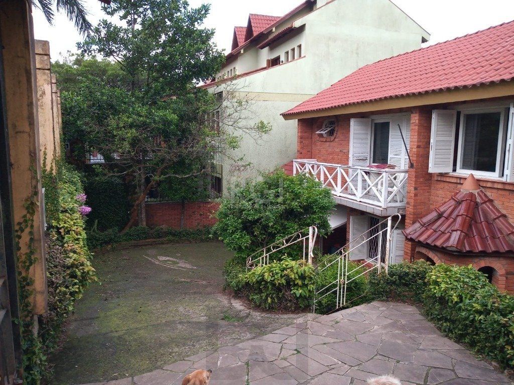 Casa para Venda - 256.87m², 3 dormitórios, sendo 1 suites, 2 vagas - Teresópolis — foto 1