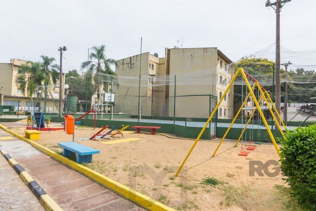 Apartamento de 2 dormitórios no bairro Jardim Carvalho — foto 17