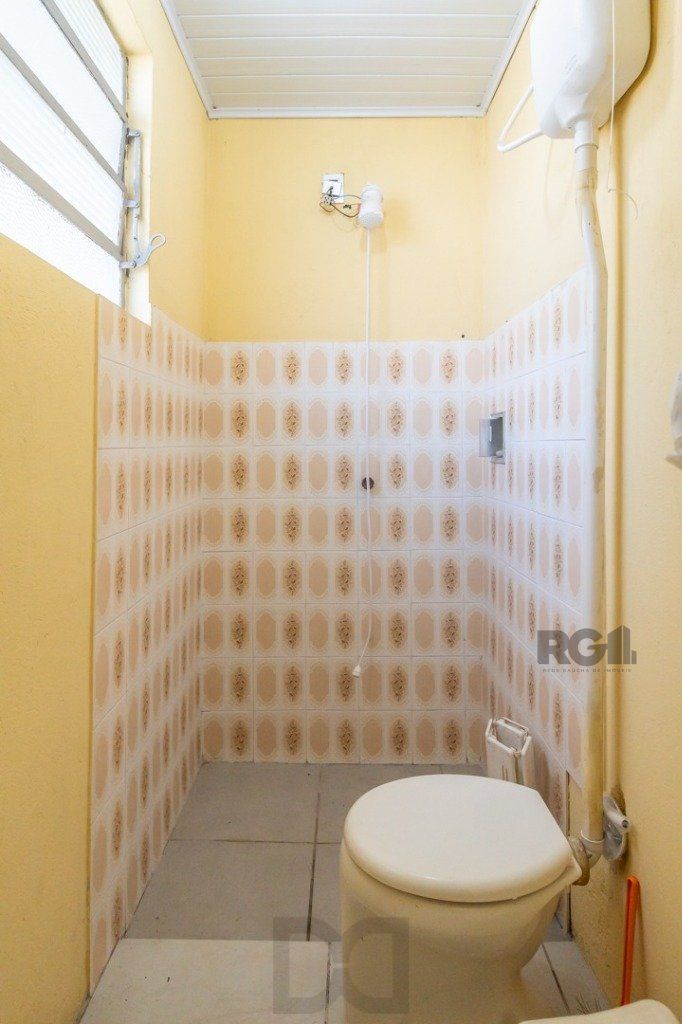 Casa com 4 dormitórios no bairro Gloria — foto 32