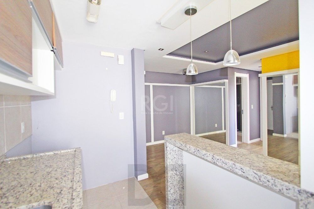 Apartamento com 2 dormitórios sendo 1 suíte, 2 banheiros, 2 garagens — foto 6