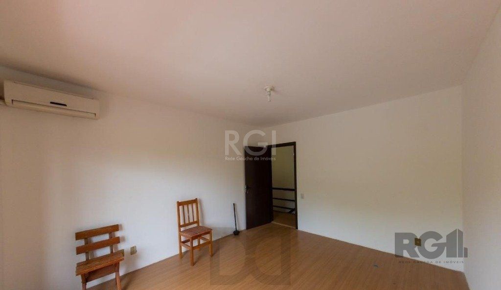 Casa para Venda - 450m², 4 dormitórios, sendo 3 suites, 5 vagas - Nonoai — foto 15