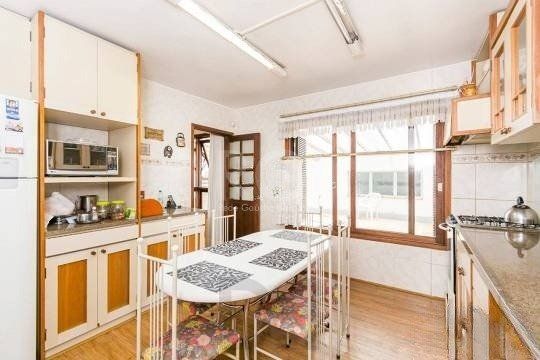 Casa de 333m² com 4 dormitórios, pátio com piscina, espaço gourmet com churrasqueira e 4 vaga de garagem no bairro Passo da Areia — foto 13