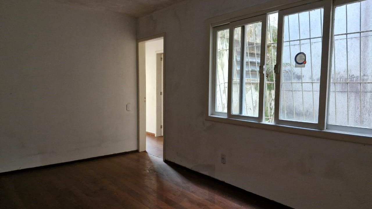 Apartamento com 2 dormitórios e garden na Rua Ijuí, pronto para reformar — foto 5