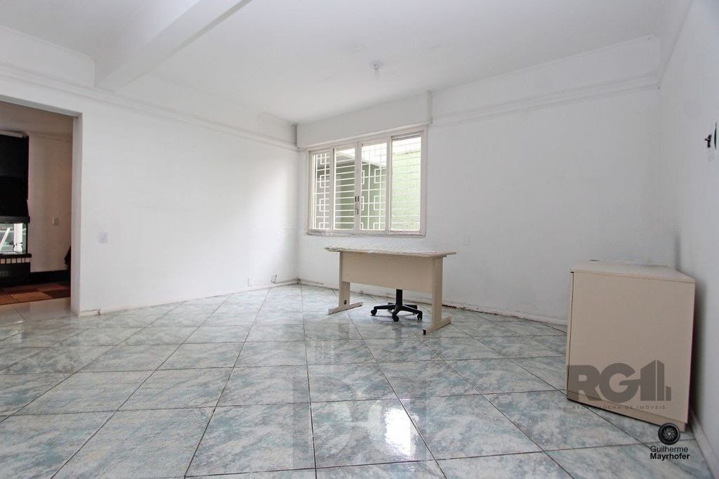 Casa com 5 suítes, 7 banheiros, 4 vagas no bairro Partenon — foto 8