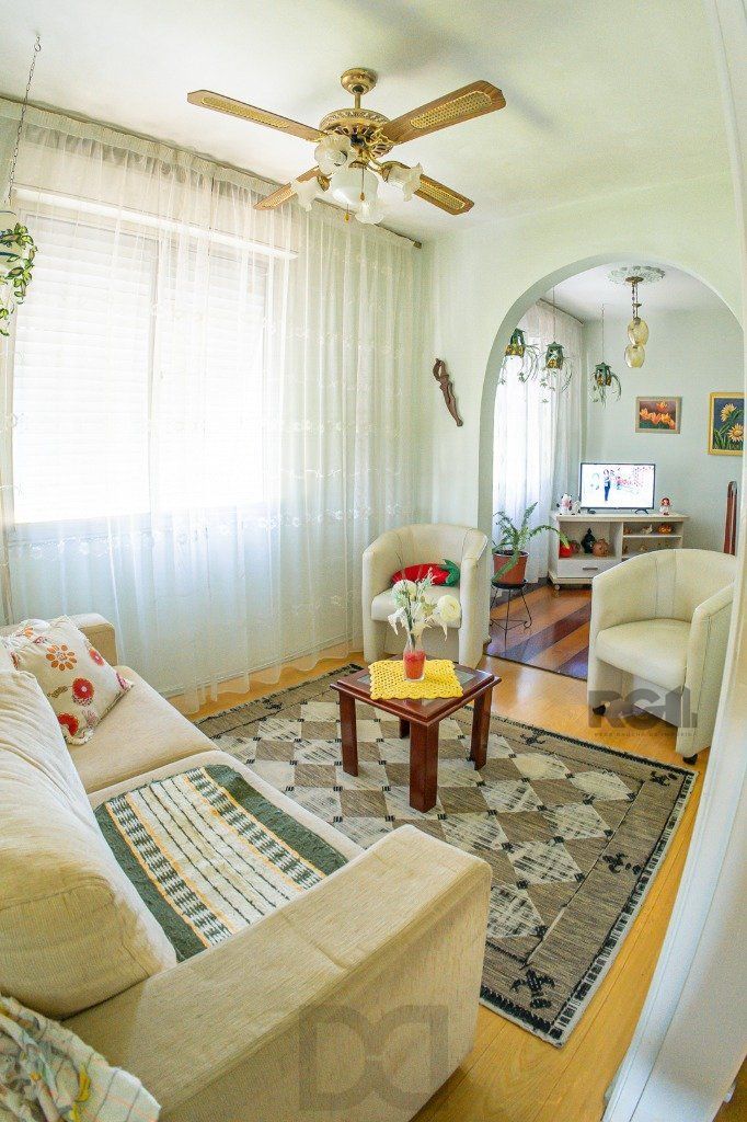 Apartamento 66m² - 3 dormitórios no bairro Cristal — foto 1