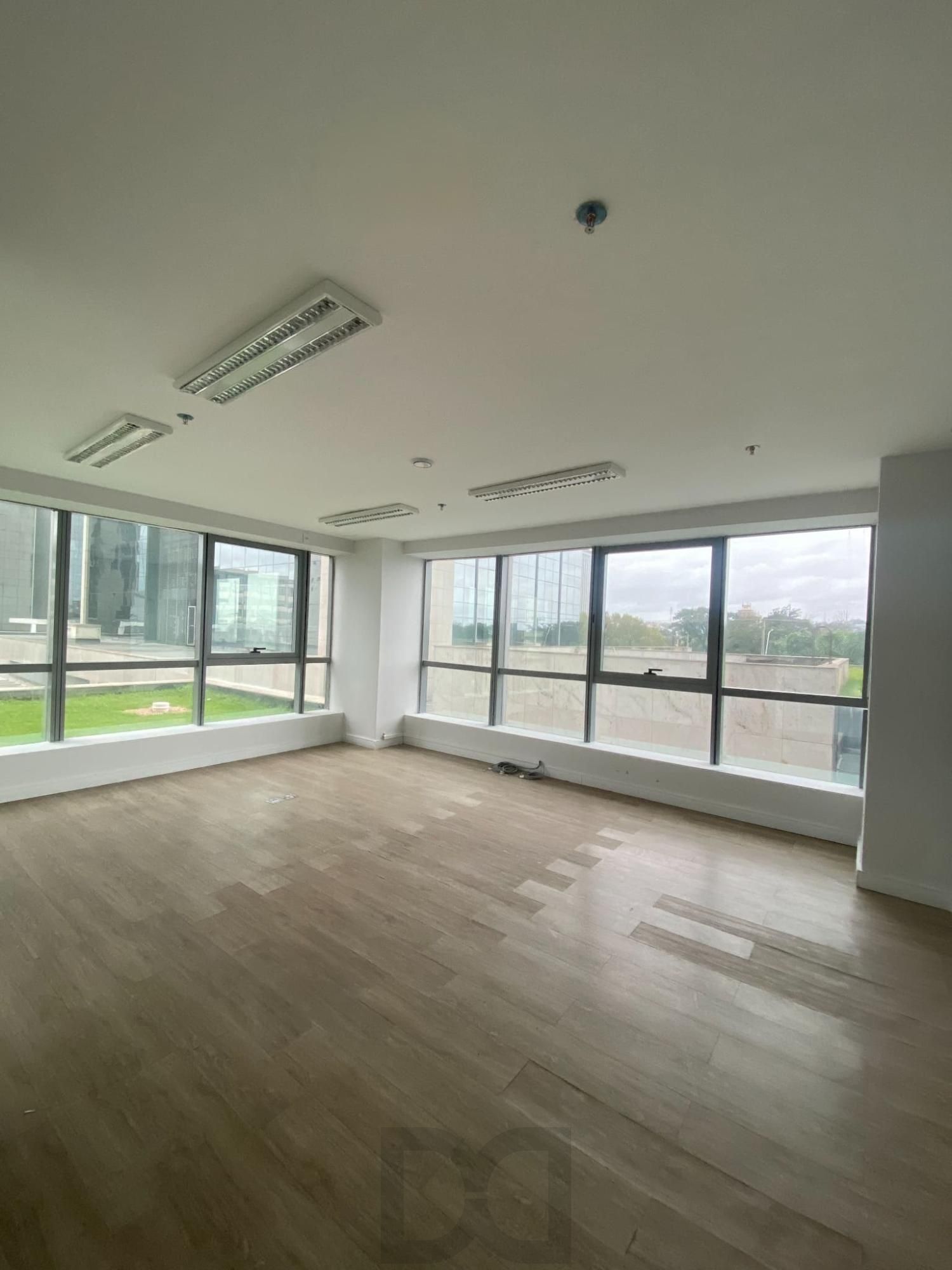 Sala Comercial no Bairro Praia de Belas - Porto Alegre — foto 1