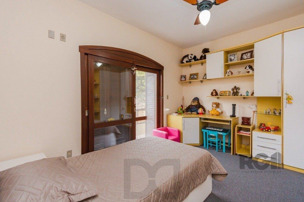 Casa com 4 dormitórios no bairro Morro Santana — foto 20