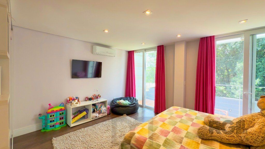 Casa para Venda - 315m², 3 dormitórios, sendo 1 suites, 2 vagas - Teresópolis — foto 21