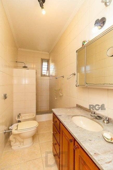 Casa para Venda - 235m², 4 dormitórios, sendo 1 suites, 2 vagas - Azenha — foto 9