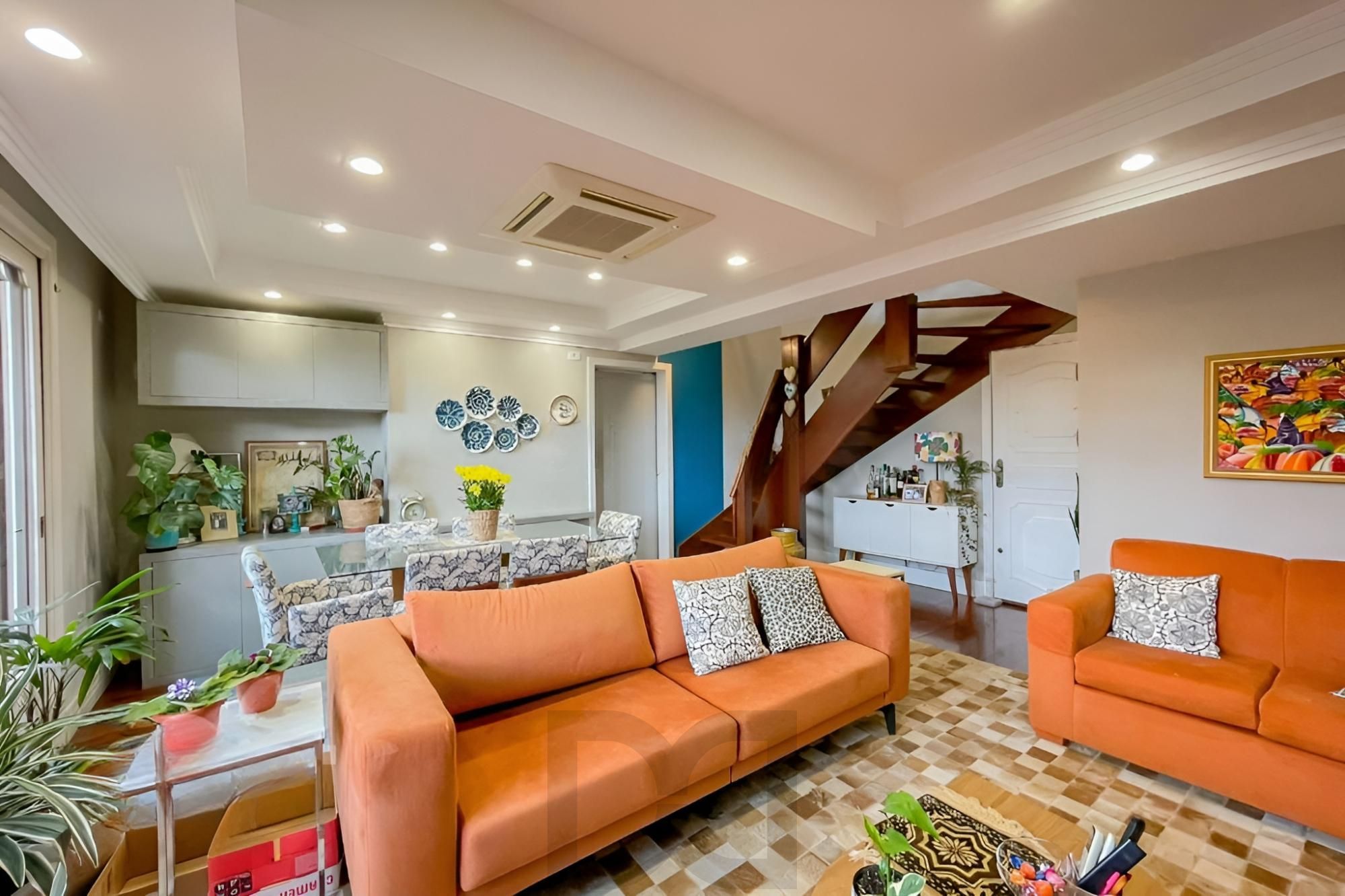 Apartamento de 3 dormitórios à venda em Auxiliadora, Porto Alegre. — foto 1