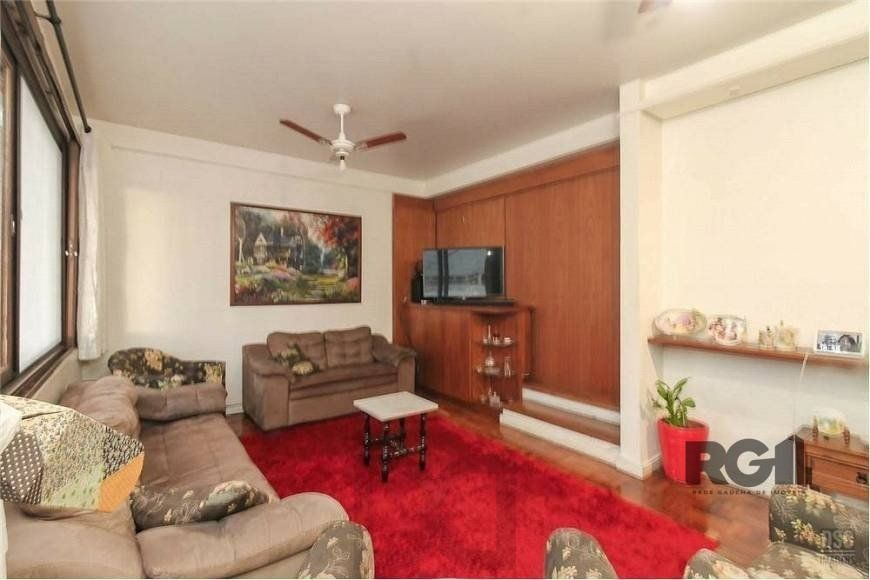 Casa de 285m² - 4 dormitórios, 4 vagas no bairro Bom Jesus — foto 5
