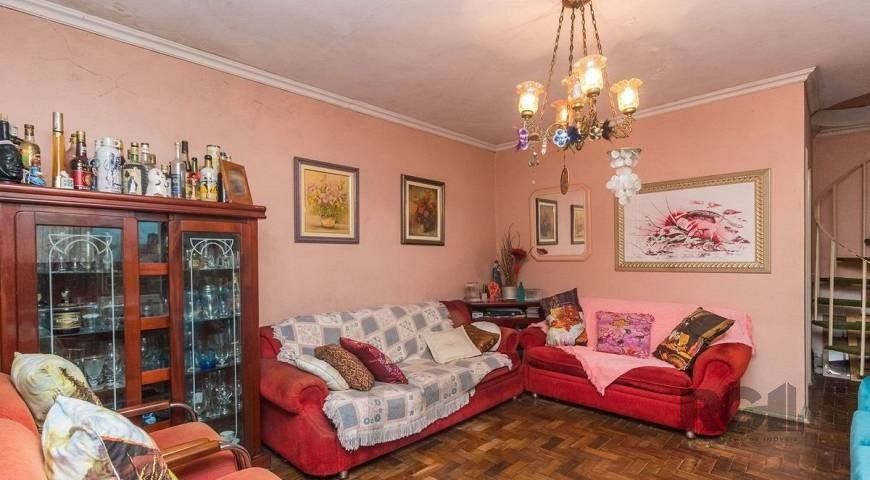 Casa 250m² - 5 dormitórios, 2 suítes e 4 vagas no bairro Santa Maria Goretti — foto 2