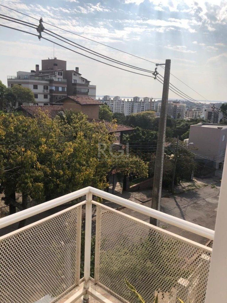 Casa com 03 dormitórios, 01 suíte, pátio com churrasqueira e 03 vagas de garagem no bairro Tristeza — foto 14