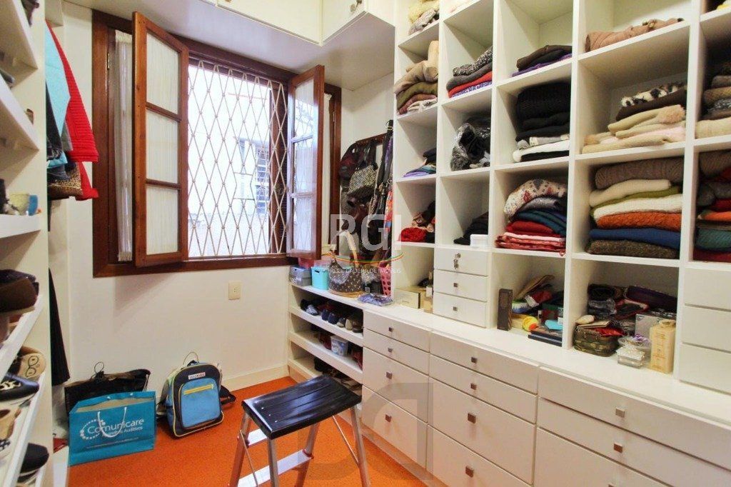 Casa para Venda - 250m², 3 dormitórios, 1 vaga - Teresópolis — foto 17