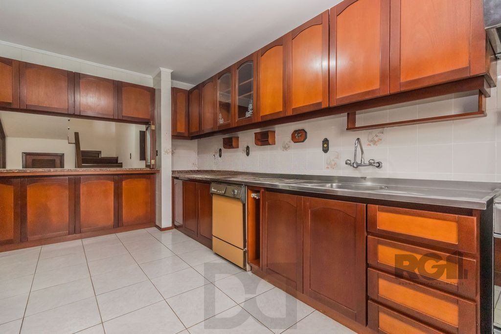 Casa com 287m², 5 dormitórios, piscina, 4 vagas no bairro Jardim Itu — foto 33