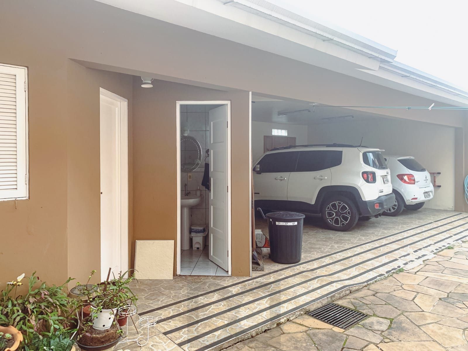 CASA RESIDENCIAL, REPAGINADA POR ARQUITETO COM MUITA ELEGÂNCIA E CONFORTO! — foto 26