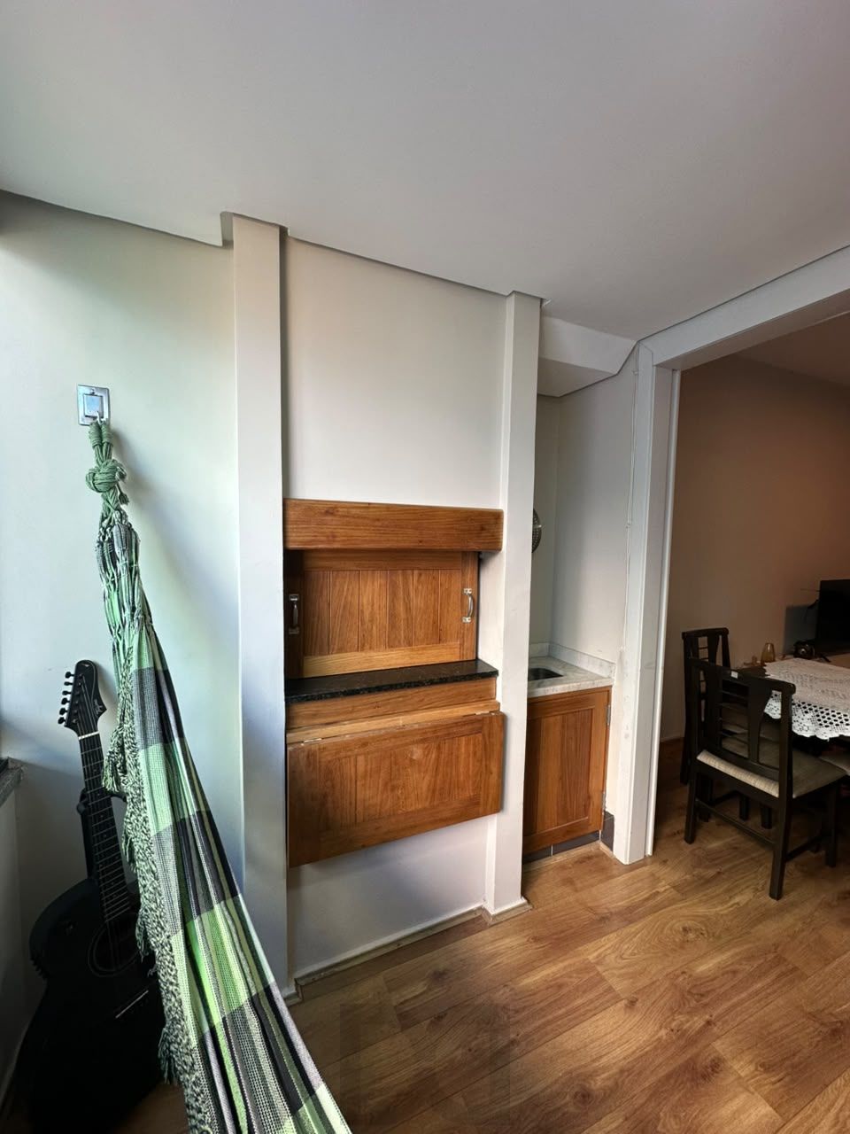 Apartamento 2 dormitórios, com churrasqueira e 1 vaga no bairro Teresópolis em Porto Alegre — foto 6