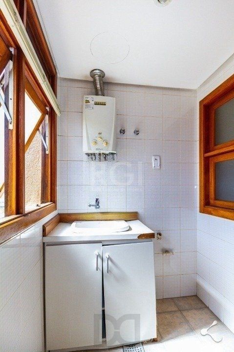 Apartamento com 2 Quartos e 1 banheiro à Venda, 72 m² no bairro Menino Deus — foto 11