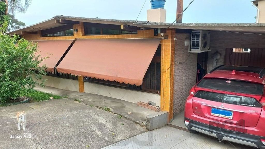 Casa 3 dormitórios no bairro Rubem Berta — foto 1