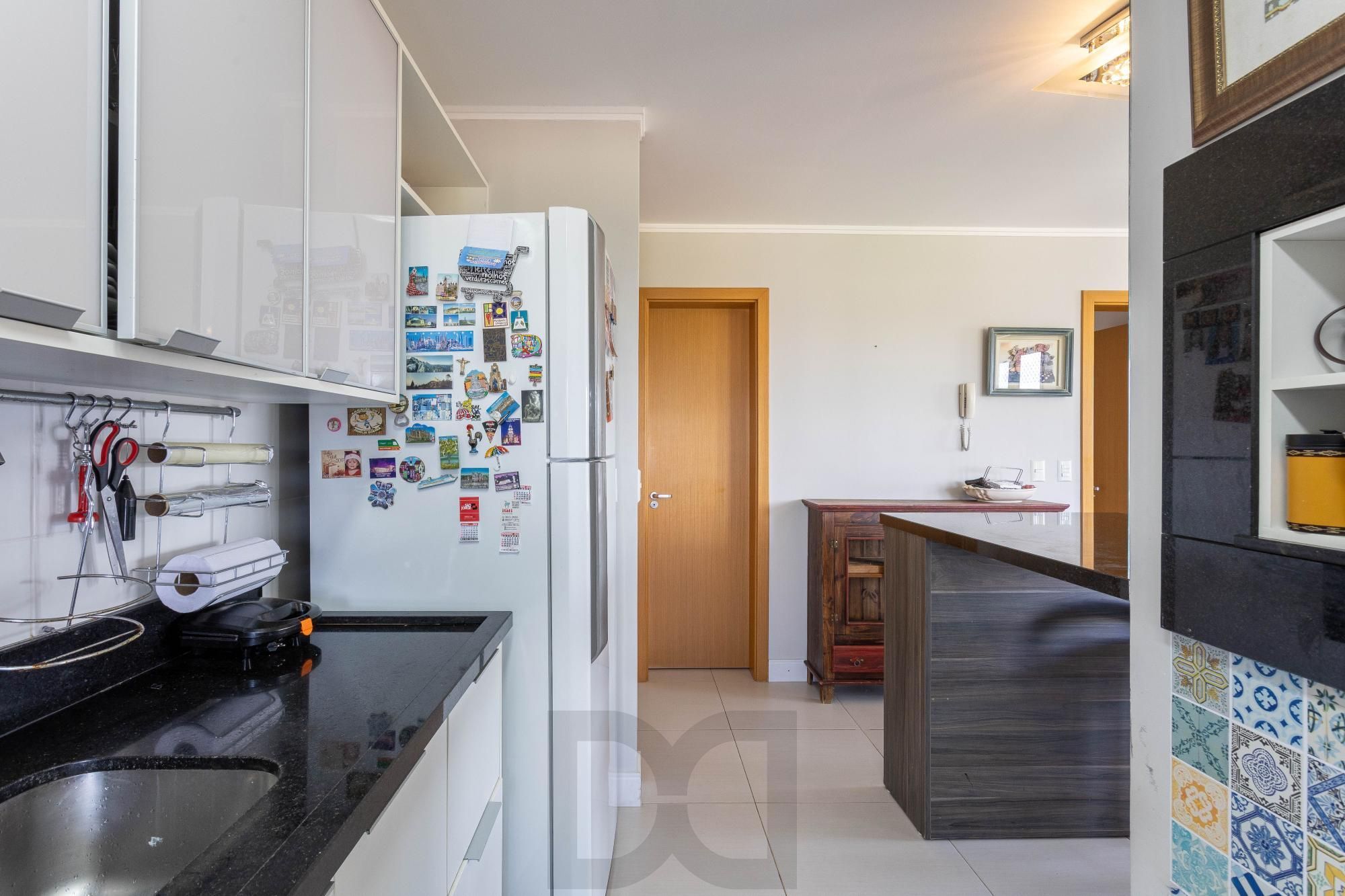 Apartamento à Venda com 2 Dormitórios (1 Suíte) e 2 Vagas Cobertas - Vila Ipiranga, Porto Alegre/RS — foto 10