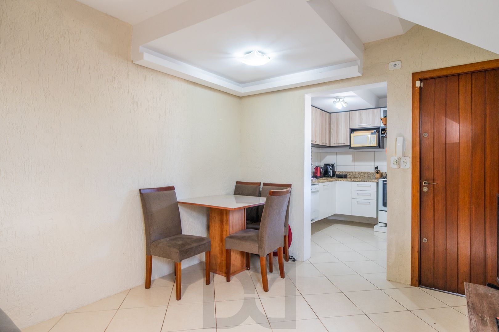 Casa em condomínio de 105m² - 2 dormitórios e 1 vaga no bairro Guarujá — foto 6