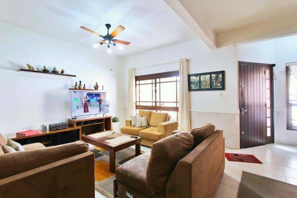 Casa para Venda - 260m², 5 dormitórios, sendo 2 suites, 4 vagas - Teresópolis — foto 8