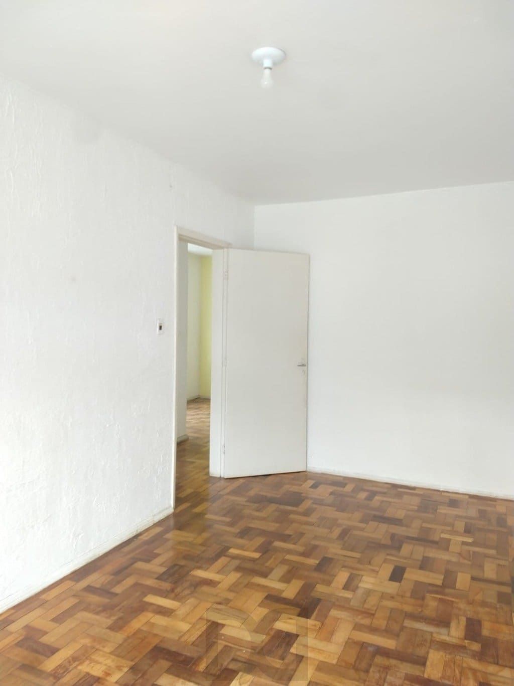 Apartamento de 2 dormitórios à venda em Passo d'Areia, Porto Alegre. — foto 8