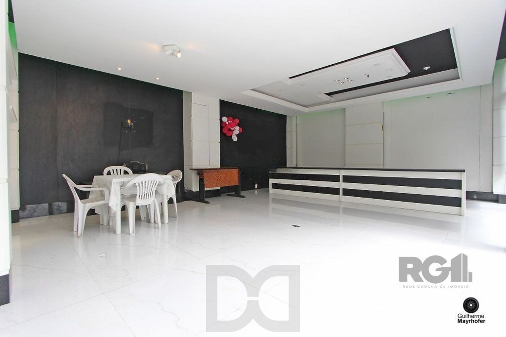 Casa com 5 suítes, 7 banheiros, 4 vagas no bairro Partenon — foto 48