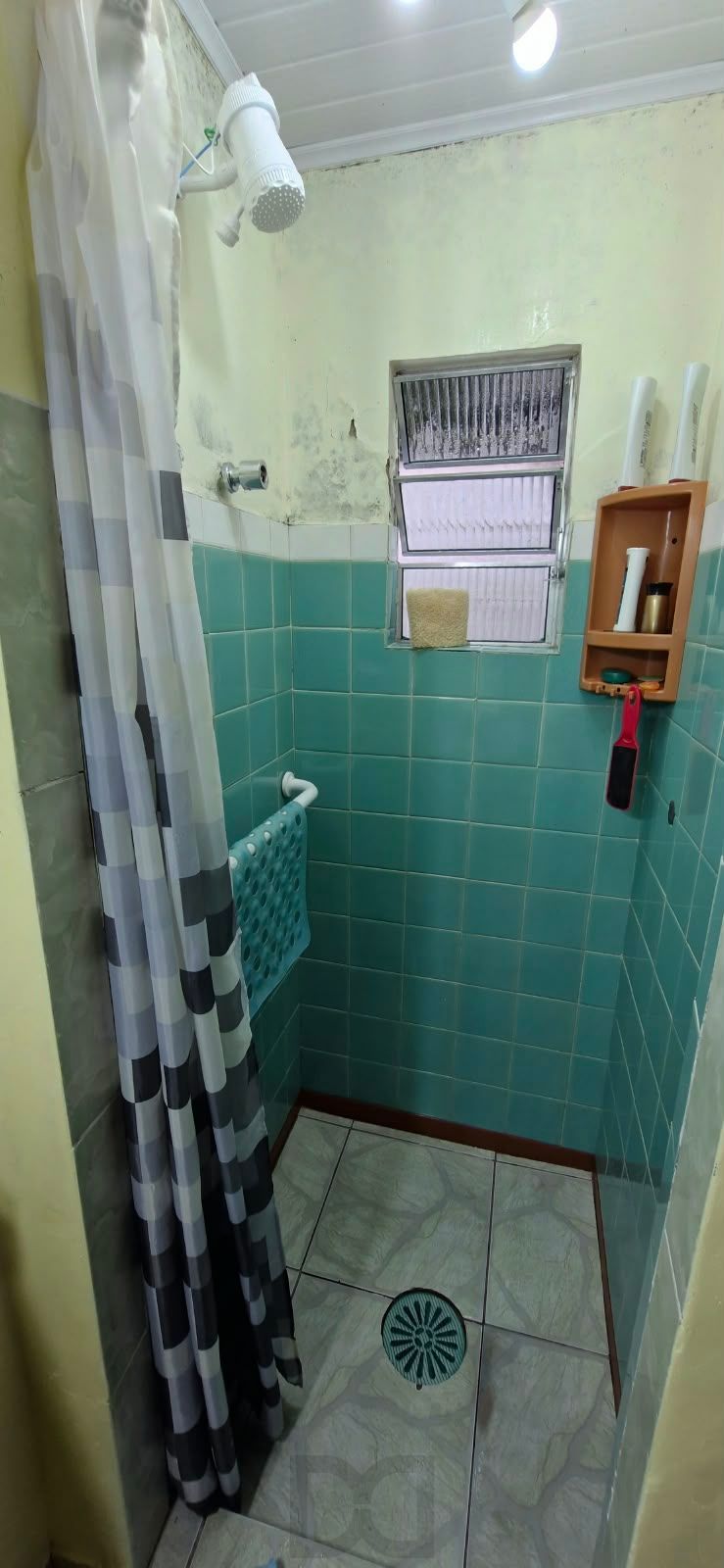 2 Casas no mesmo terreno, 2 dormitórios cada, 2 garagem, ensolarada, rua calma e arborizada — foto 14